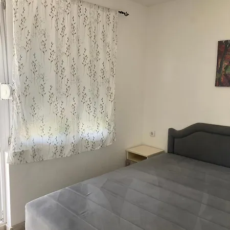 Budva, Jaz, Dif Konukevi
